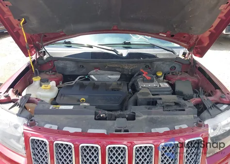 2014 Jeep Compass Latitude из США, поврежденный, VIN 1C4NJDEB2ED644359